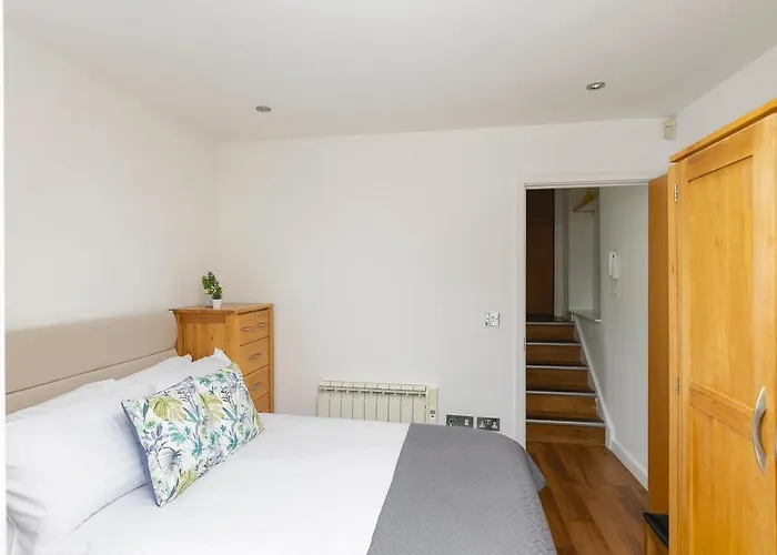 Skyvillion - Beautiful 3-Bed Central London Apartment